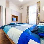 Central Luxury 2