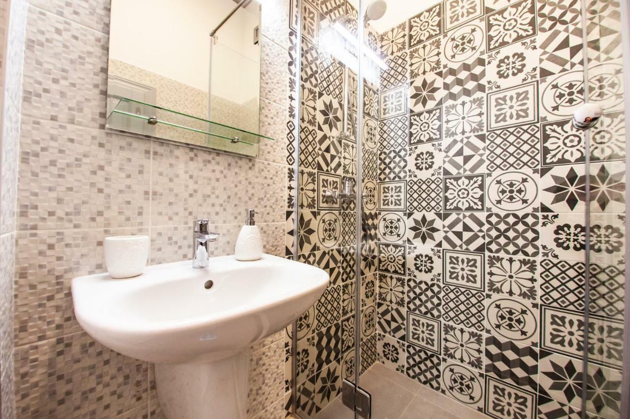 Apartment Luxury 2 *